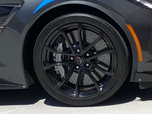 Used 2017 Chevrolet Corvette Grand Sport image 2