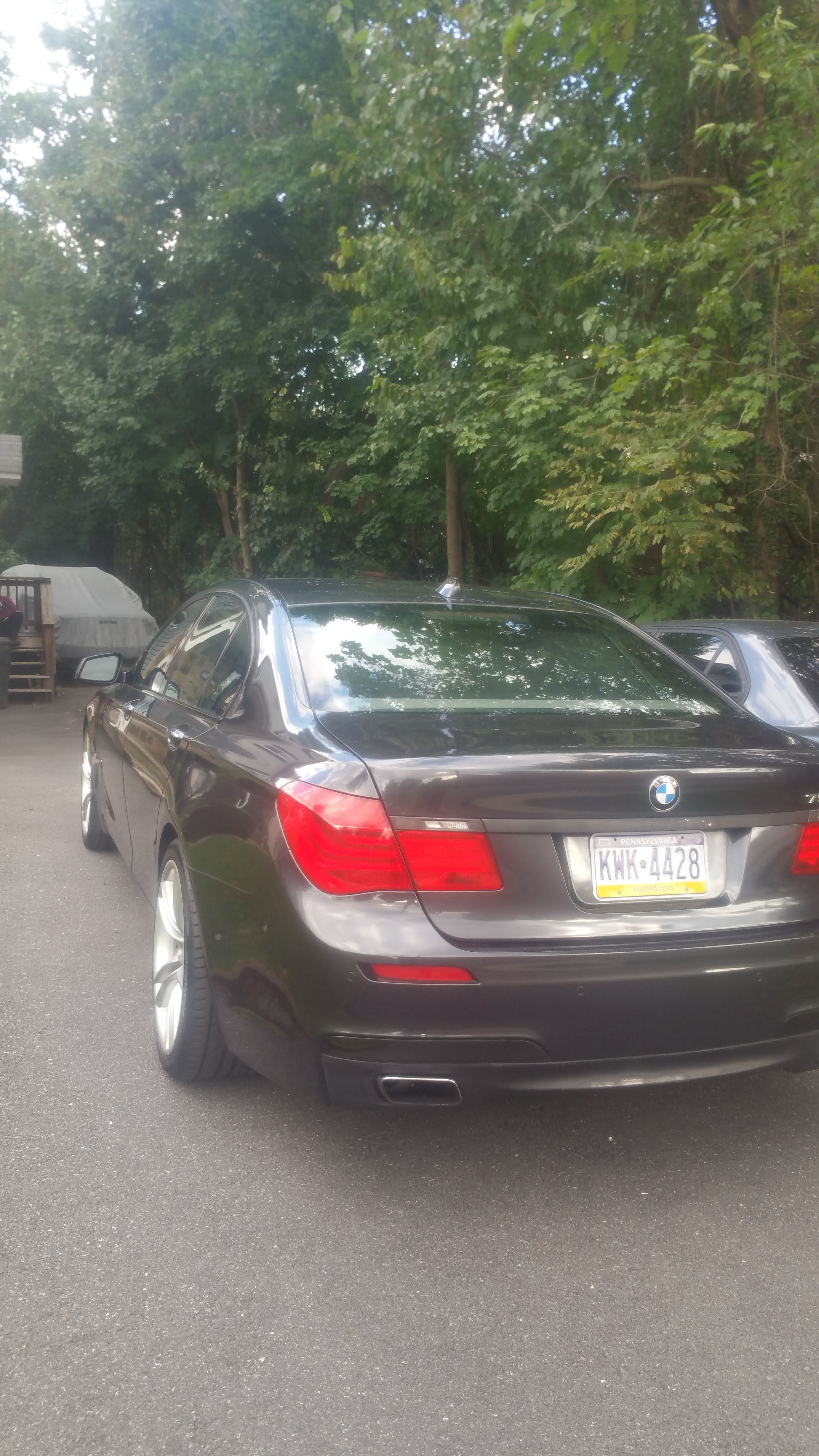 Used 2011 BMW 750i RWD image 17