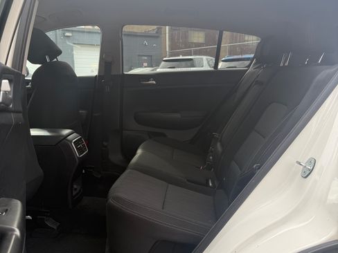 Used 2021 Kia Sportage LX image 13