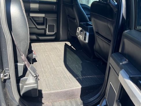 Used 2015 Ford F150 Lariat w/ Equipment Group 502A Luxury image 15