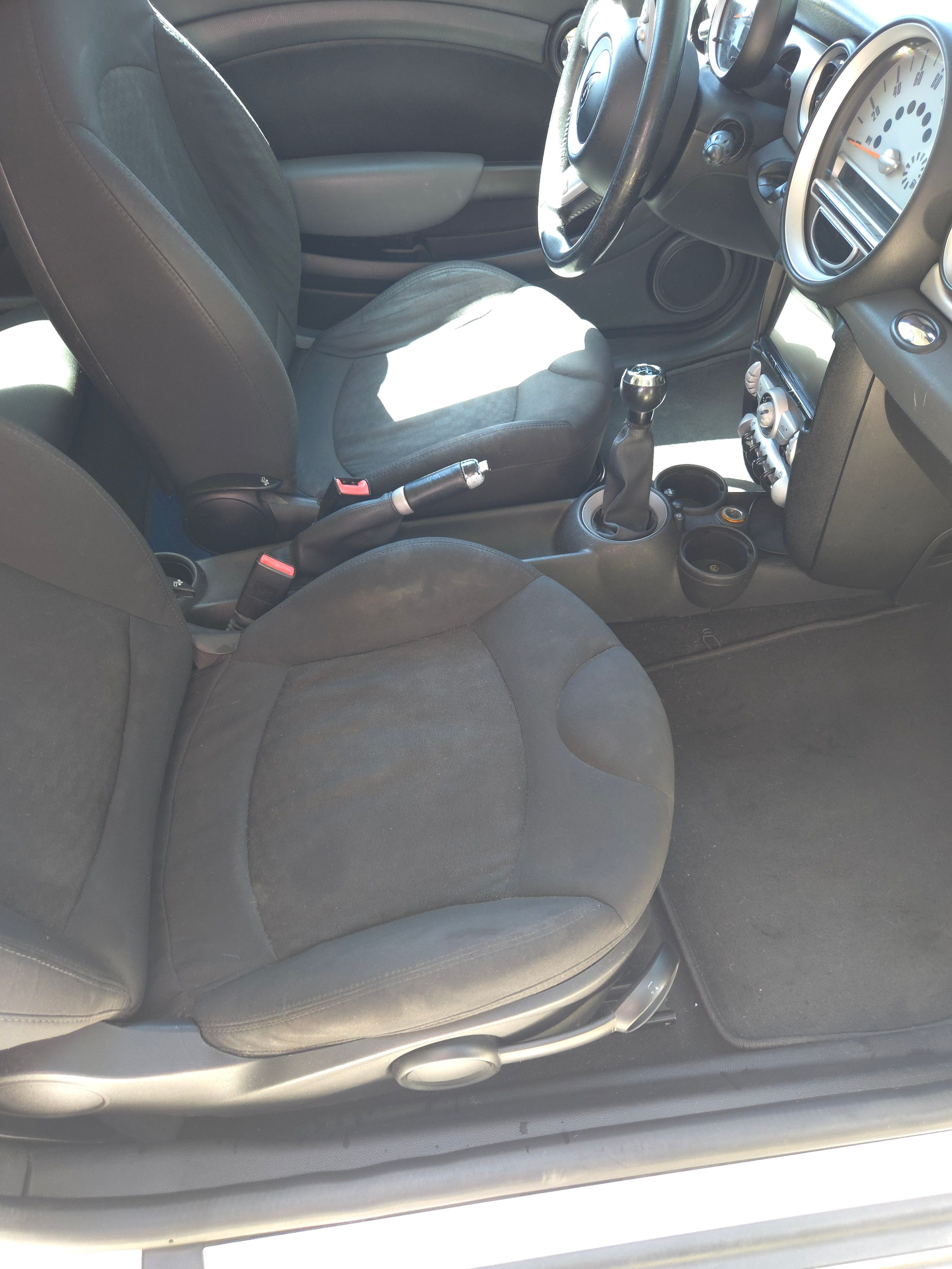 Used 2009 MINI Cooper Hardtop FWD image 8