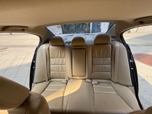 Used 2010 Honda Accord EX-L image 16