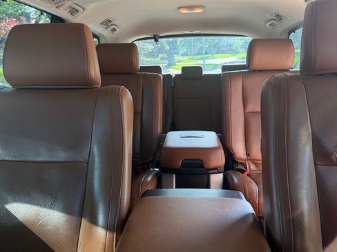 Used 2008 Toyota Sequoia Platinum AWD/4WD image 9