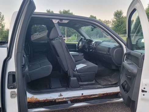 Used 2007 Chevrolet Silverado 1500 LT w/ 1LT Convenience Package image 16