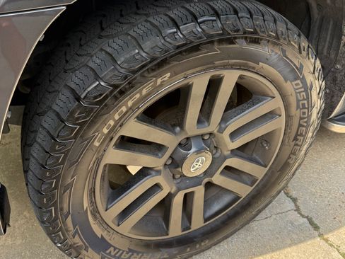 Used 2019 Toyota 4Runner Limited AWD/4WD image 12