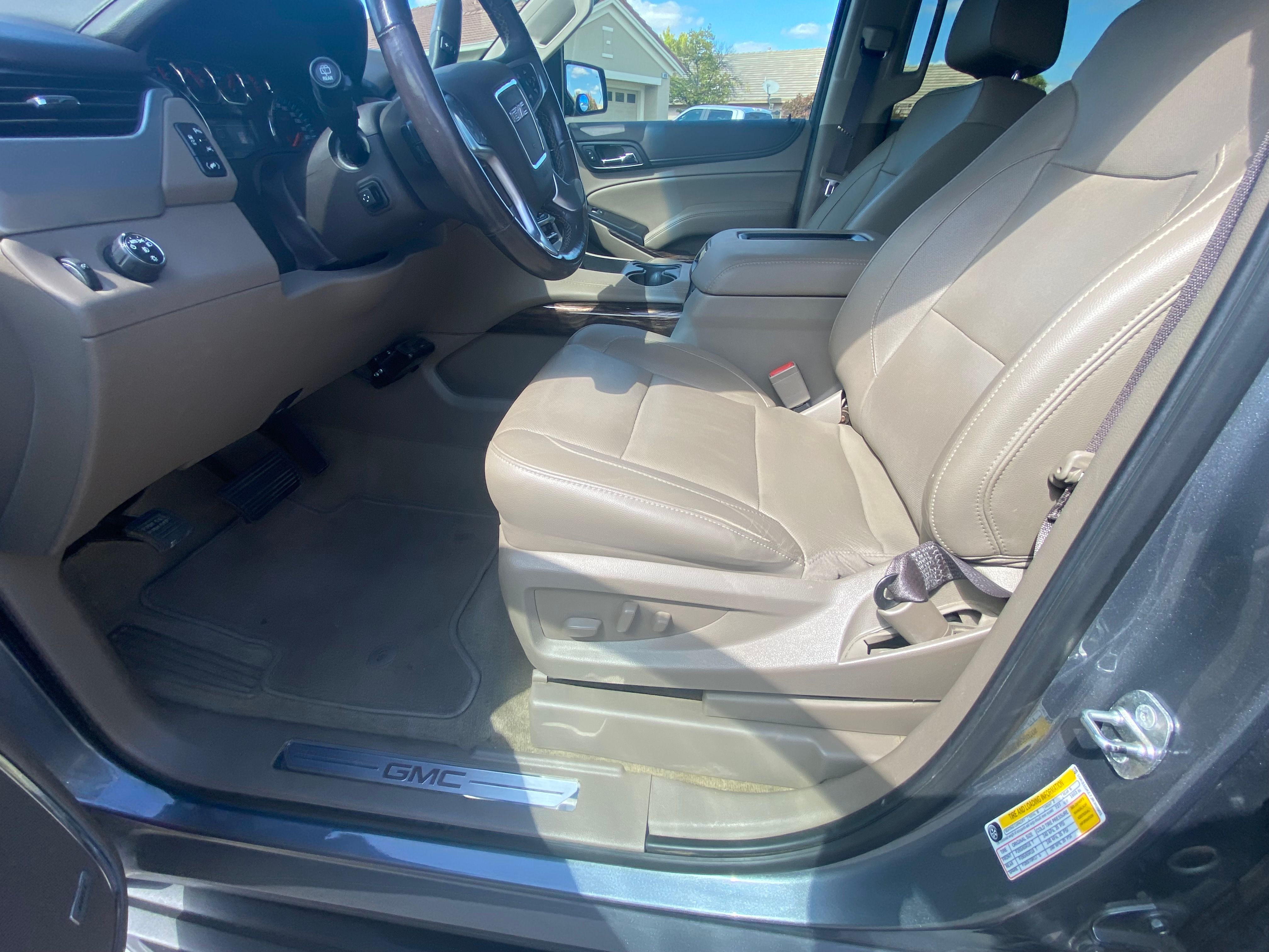 Used 2018 GMC Yukon XL SLT w/ Open Road Package RWD image 21