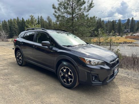Used 2018 Subaru Crosstrek 2.0i Premium image 2