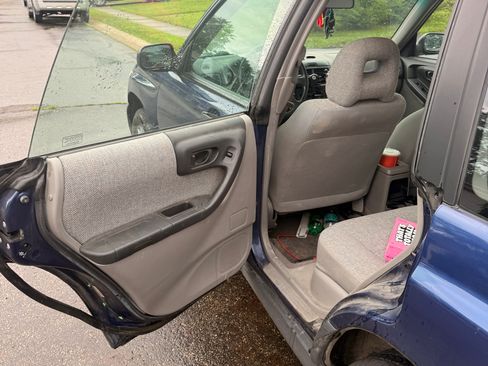 Used 2002 Subaru Forester L AWD/4WD image 9