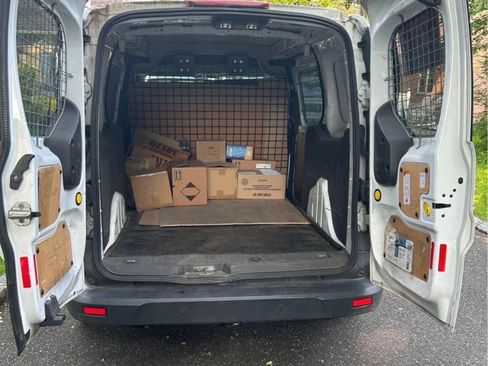 Used 2016 Ford Transit Connect XL image 2