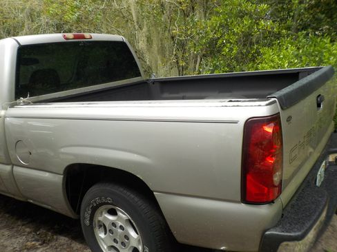 Used 2004 Chevrolet Silverado 1500 Pickup 2D 6 1/2 ft image 3