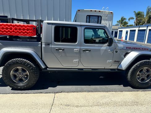 Used 2020 Jeep Gladiator Rubicon image 1