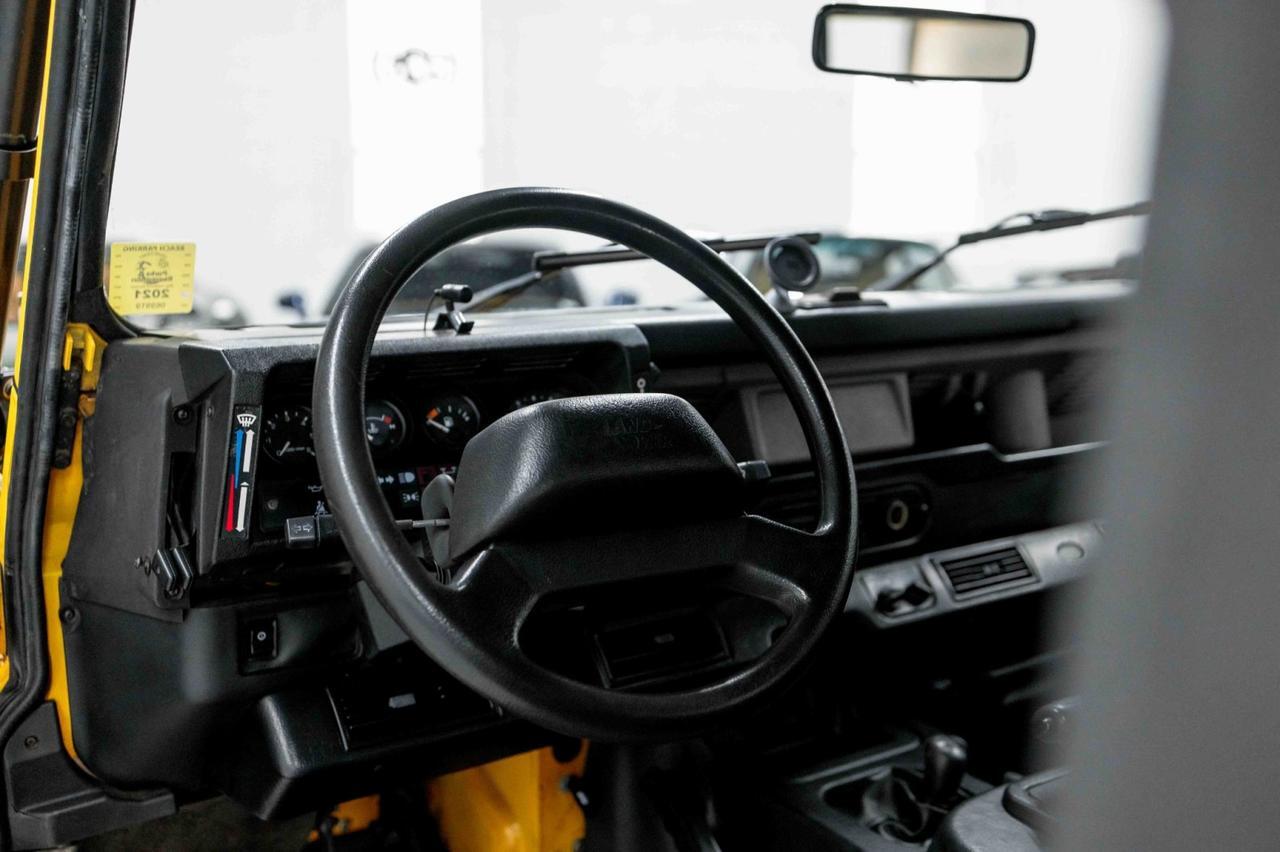 Used 1997 Land Rover Defender 90 AWD/4WD image 17