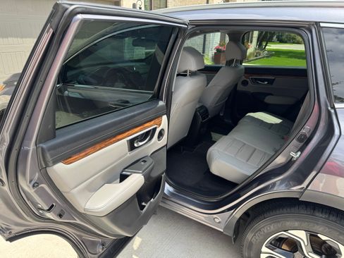 Used 2017 Honda CR-V Touring image 19