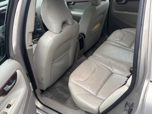 Used 2005 Volvo V70 2.4 FWD image 13