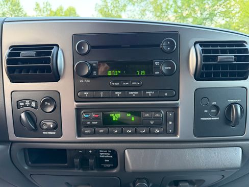 Used 2007 Ford F250 Lariat AWD/4WD image 25