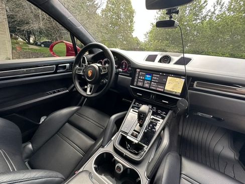 Used 2021 Porsche Cayenne Turbo AWD/4WD image 21