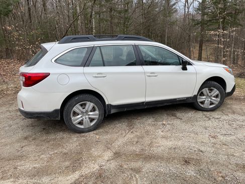 Used 2015 Subaru Outback 2.5i AWD/4WD image 2