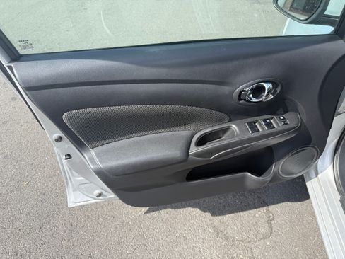 Used 2015 Nissan Versa SV image 15