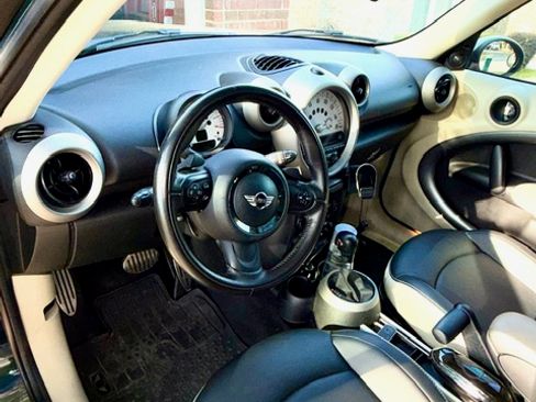 Used 2011 MINI Cooper Countryman S image 5