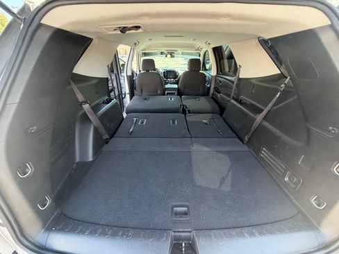 Used 2020 Chevrolet Traverse LS w/ LPO, Cargo Package FWD image 20