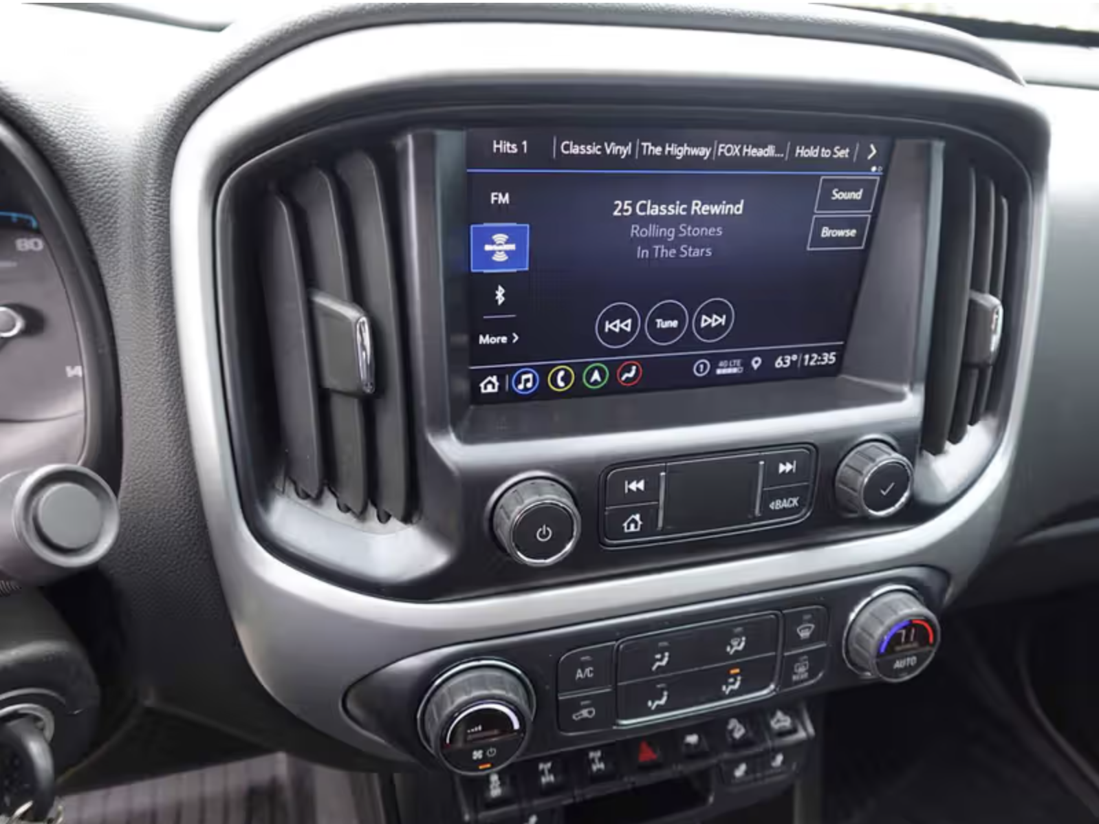 Used 2019 Chevrolet Colorado ZR2 w/ Colorado ZR2 Bison Edition AWD/4WD image 21