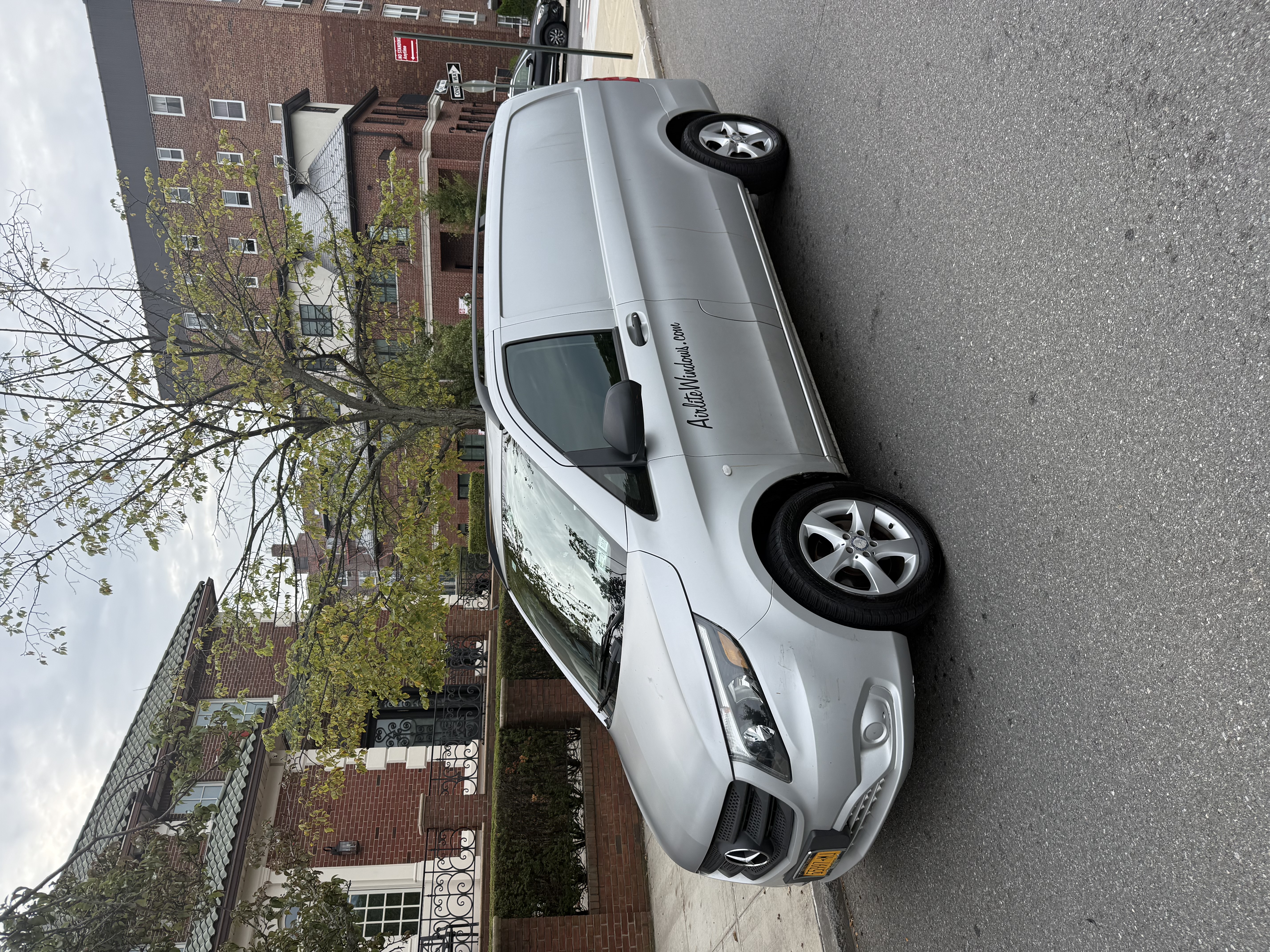 Used 2017 Mercedes-Benz Metris image 1