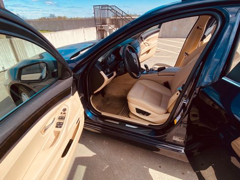 Used 2013 BMW 528i Sedan RWD image 14