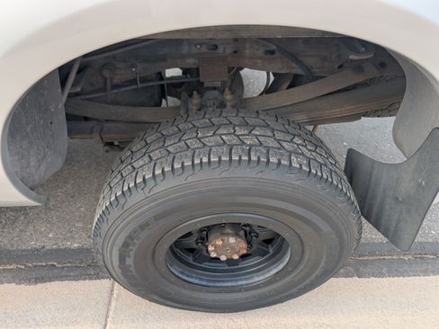 Used 2004 Ford F350 XLT image 11