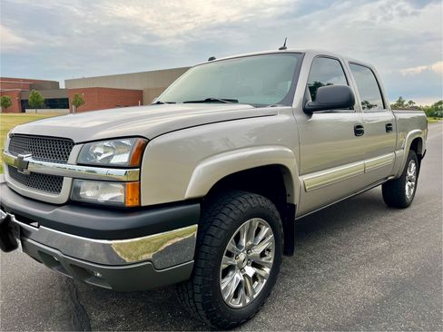 Used 2004 Chevrolet Silverado 1500 4x4 Crew Cab w/ Z71 Convenience Package 1 image 1