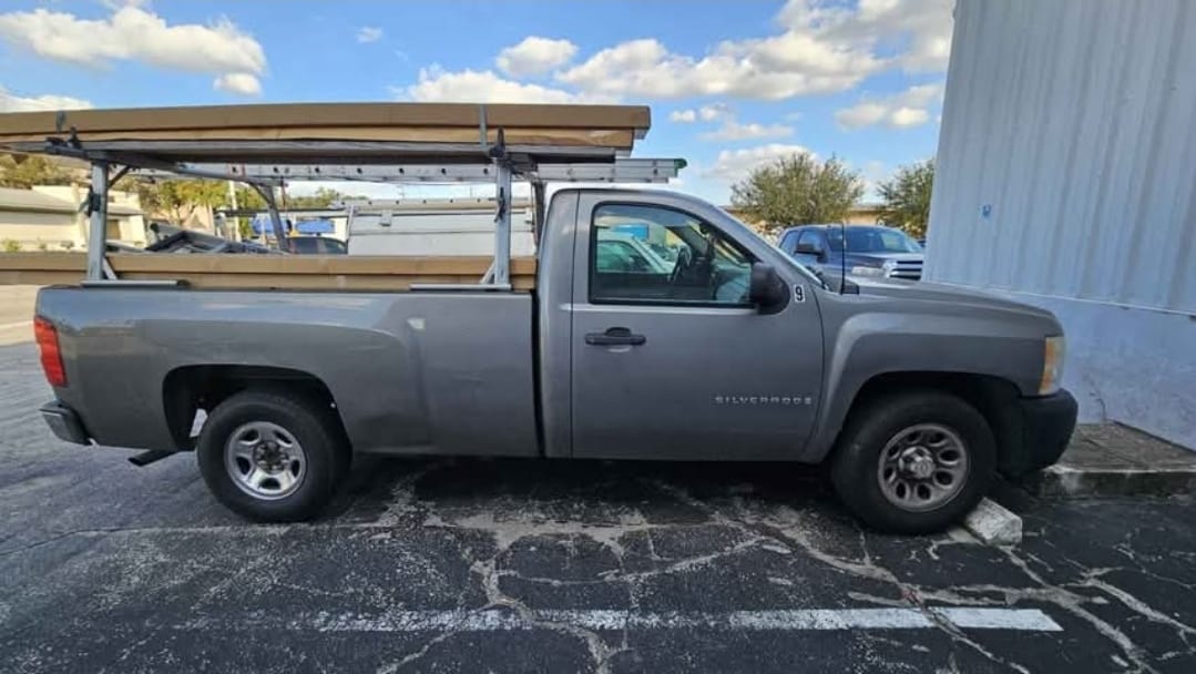 Used 2009 Chevrolet Silverado 1500 W/T RWD image 5