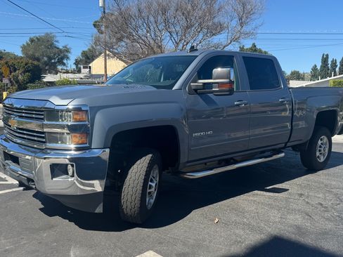 Used 2015 Chevrolet Silverado 2500 LT w/ LT Convenience Package AWD/4WD image 1