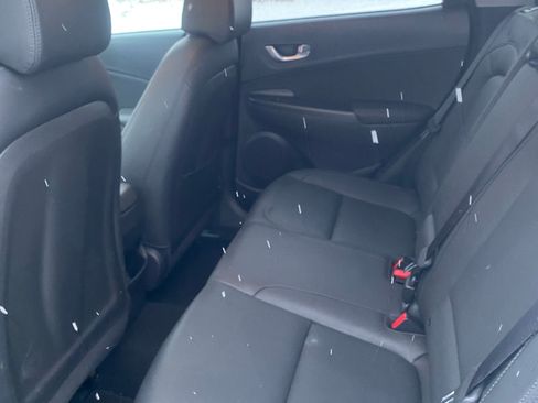 Used 2022 Hyundai Kona Limited image 8