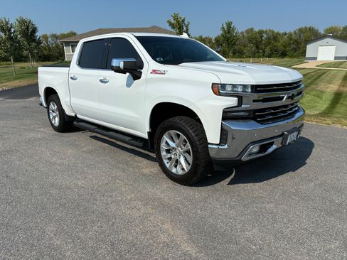 Used 2019 Chevrolet Silverado 1500 LTZ w/ LTZ Premium Package AWD/4WD image 8