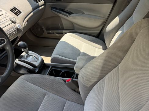 Used 2010 Honda Civic LX image 5