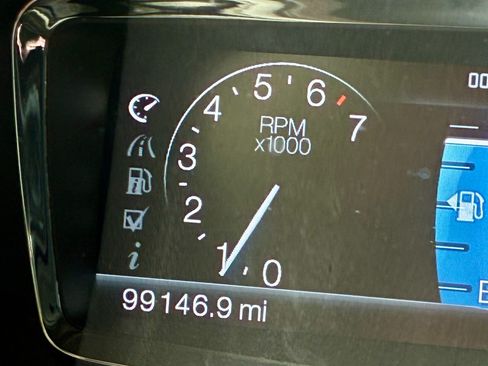 Used 2011 Lincoln MKX AWD w/ 102A Rapid Spec Order Code image 17