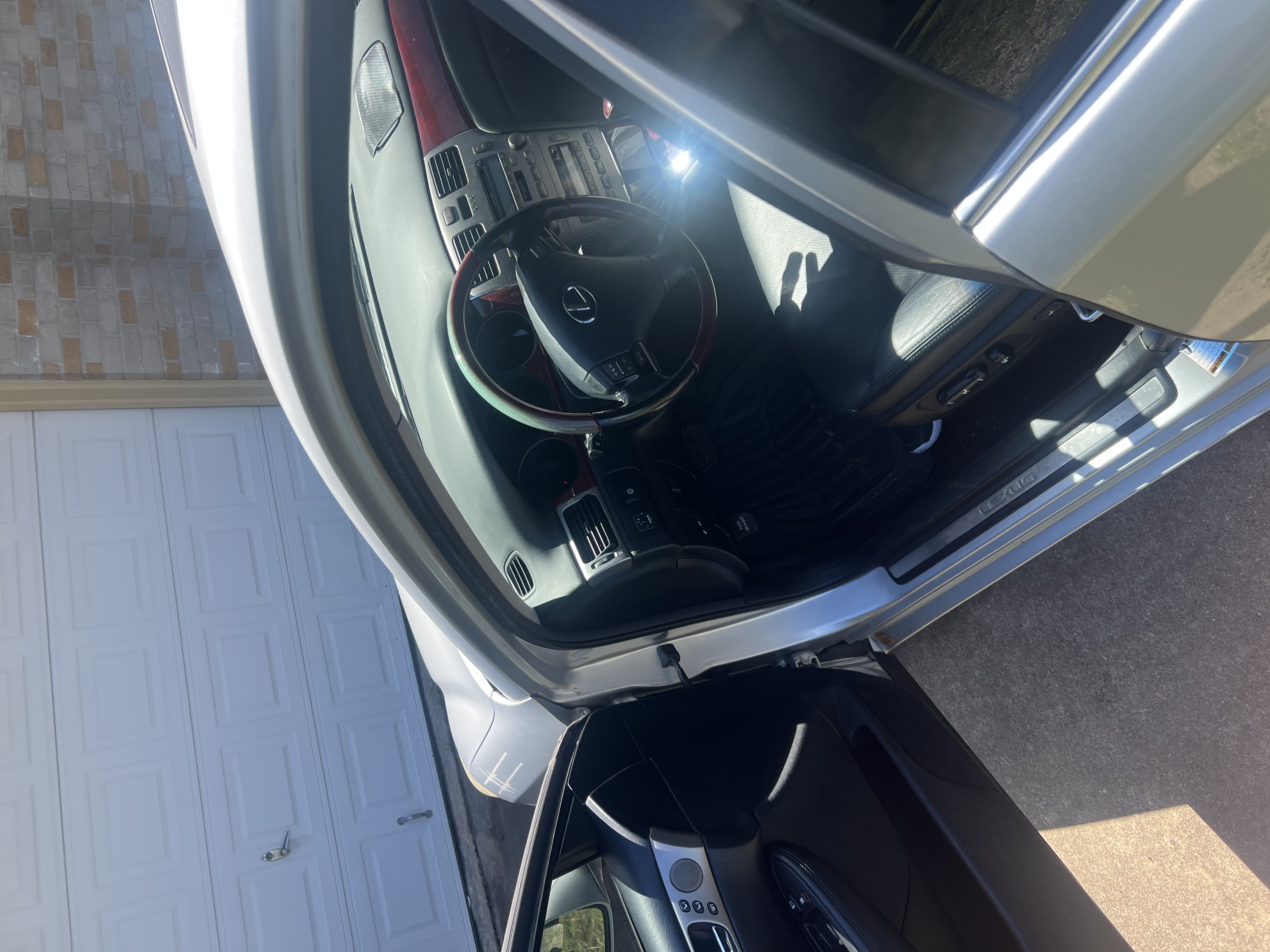 Used 2005 Lexus ES 330 FWD image 2