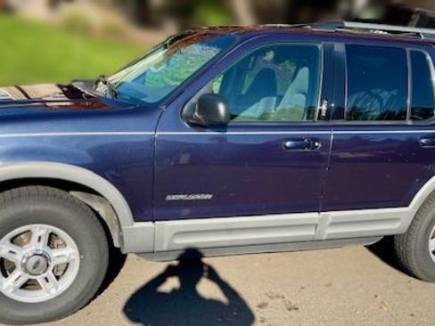 Used 2002 Ford Explorer XLT image 1