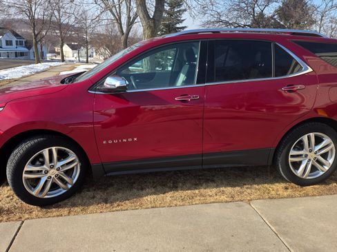 Used 2018 Chevrolet Equinox Premier image 6