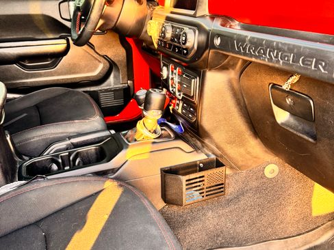 Used 2021 Jeep Wrangler Unlimited Rubicon image 10