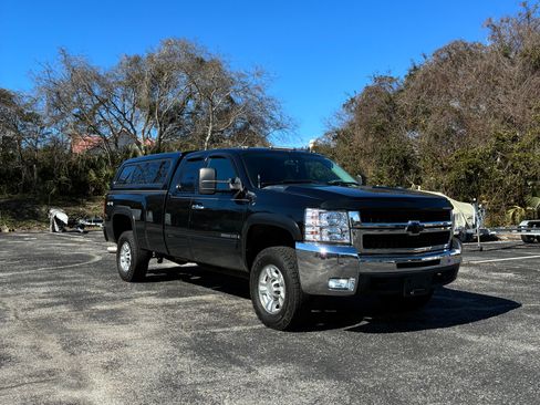 Used 2009 Chevrolet Silverado 3500 LTZ w/ LTZ Plus Package image 1