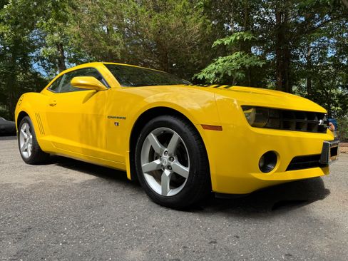 Used 2010 Chevrolet Camaro LS w/ Black Stripe Package RWD image 5