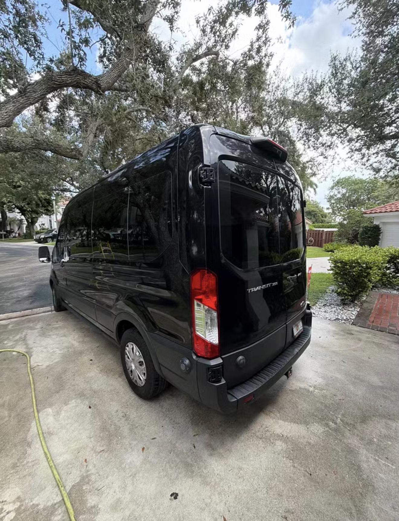 Used 2016 Ford Transit 350 XLT RWD image 2