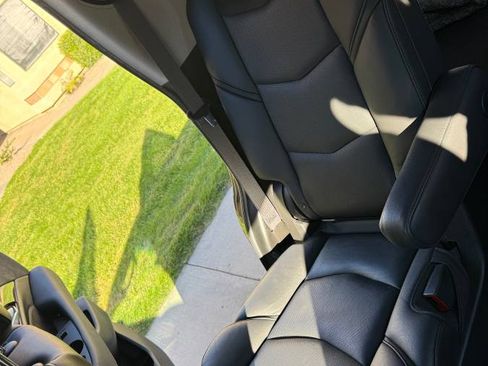 Used 2017 Cadillac Escalade Luxury image 5