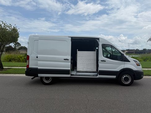 Used 2025 Ford Transit 250 148 Medium Roof w/ Load Area Protection Package RWD image 4