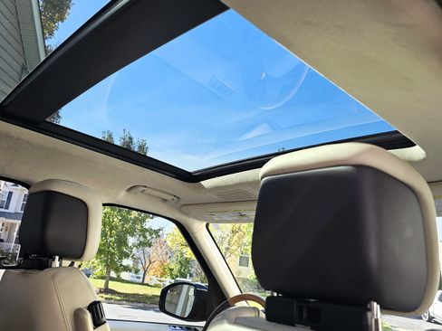 Used 2020 Land Rover Range Rover HSE image 31