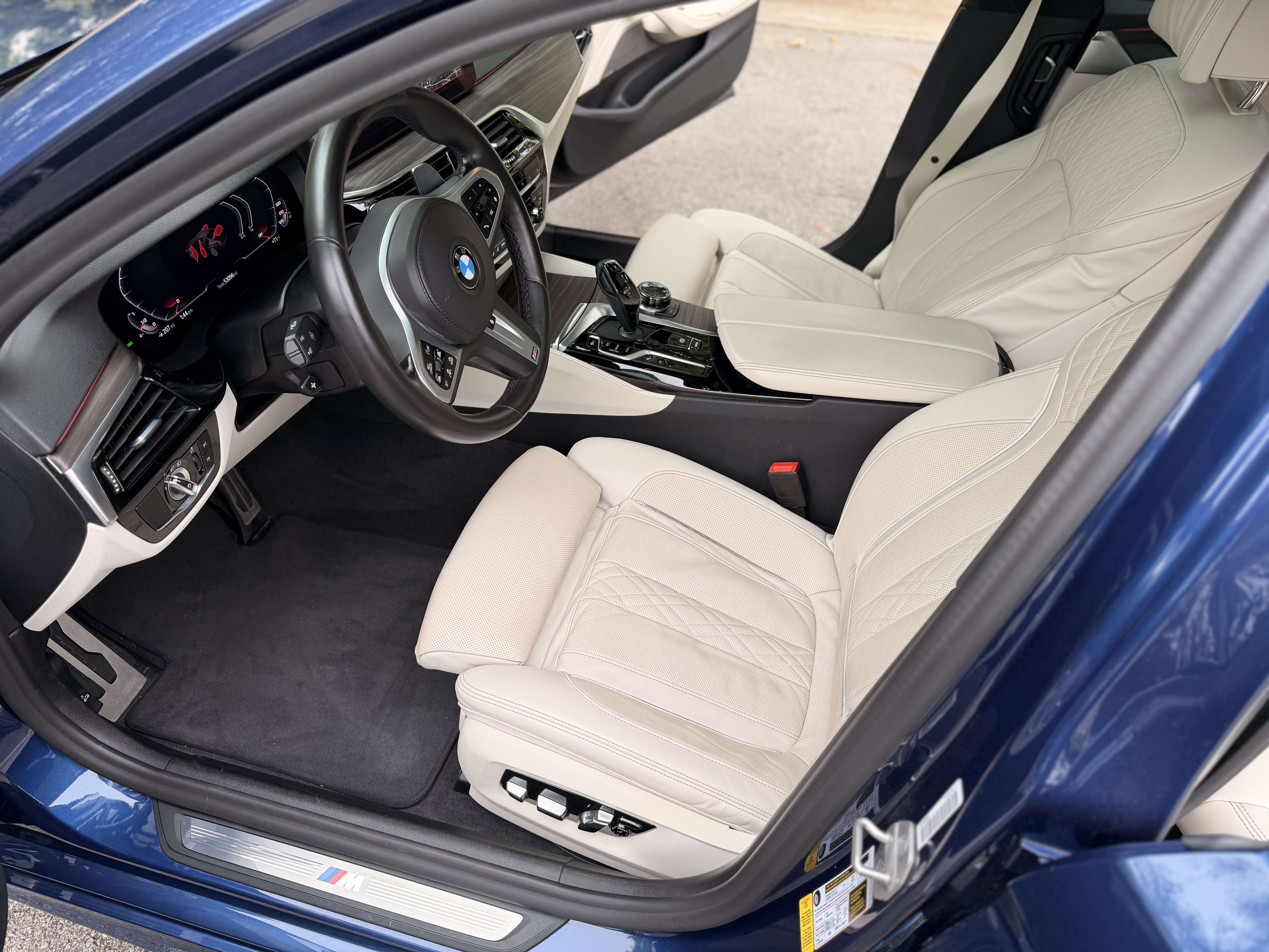 Used 2021 BMW 540i w/ Executive Package RWD image 10