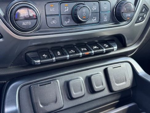 Used 2018 Chevrolet Silverado 1500 LTZ Z71 w/ Centennial Edition image 18