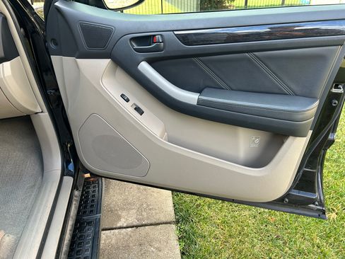 Used 2008 Toyota 4Runner Limited image 9