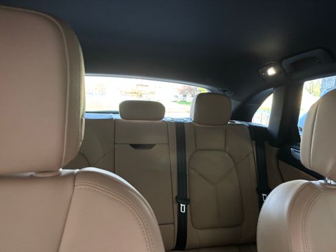 Used 2024 Porsche Macan S AWD/4WD image 8