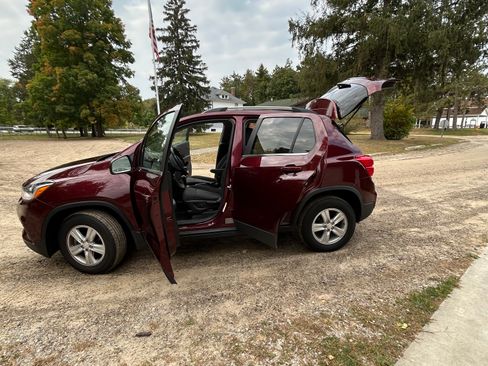 Used 2017 Chevrolet Trax LT image 14